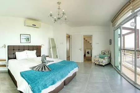 Joya Cyprus Diamond Deluxe Penthouse Semesterbostad Agios Amvrosios (Kyrenia)